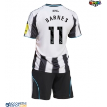 Otroški Nogometni dresi Newcastle United Harvey Barnes #11 Domači 2025-26 Kratek Rokav (+ Kratke hlače)